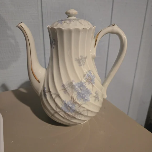 VINTAGE Haviland White Teapot with Blue Floral Design - Picture 3 of 16